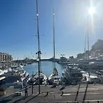 Magnifique Confortable & Renove Au Port De 아파트 *