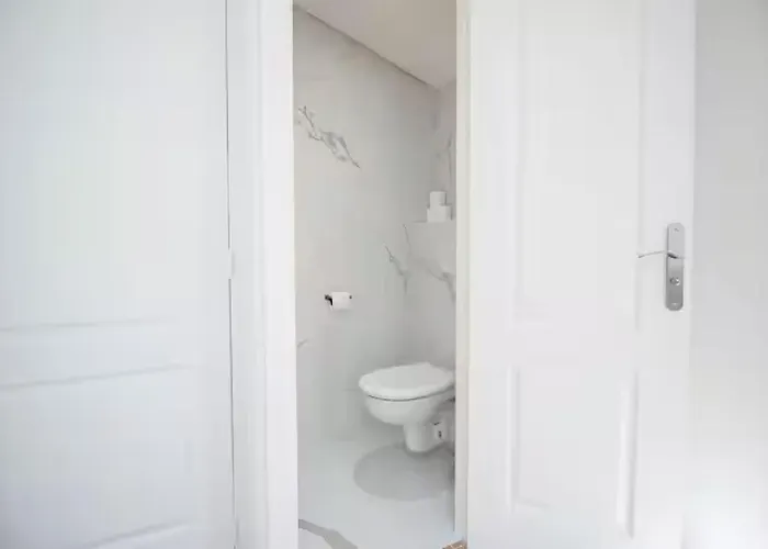 Magnifique Confortable & Renove Au Port De *